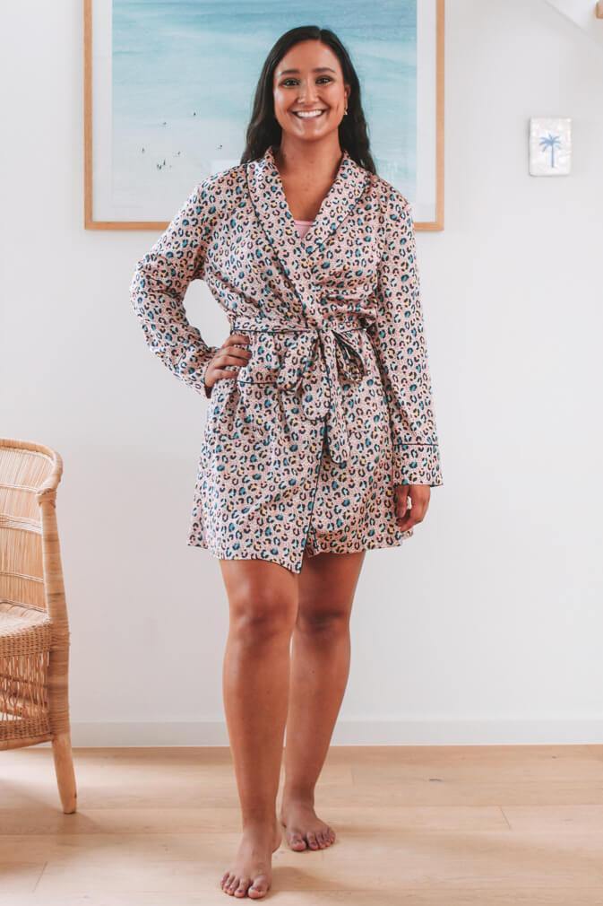 Bia Short Robe - Pastel Leopard - Lounging and sleepwear luxury robes