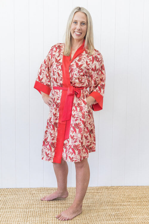 Rhea Short Robe - Red Tropical Floral Print – Robe Therapy