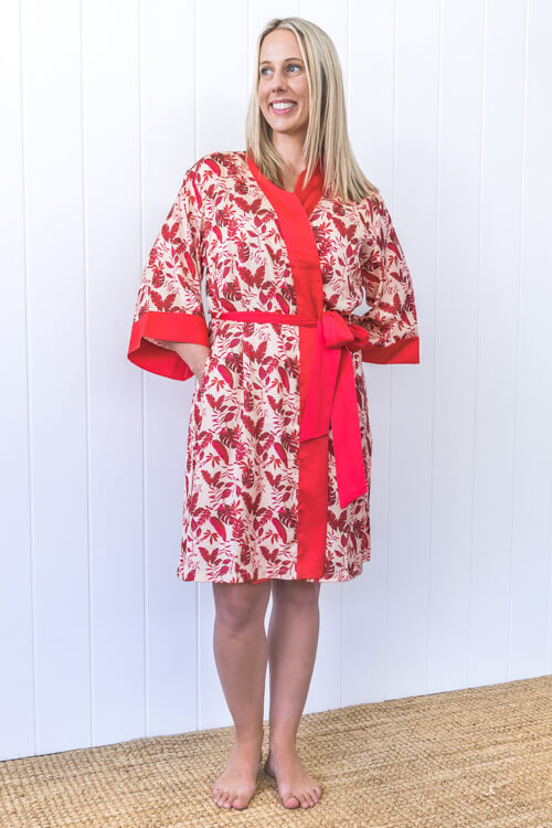 Rhea Short Robe - Red Tropical Floral Print – Robe Therapy