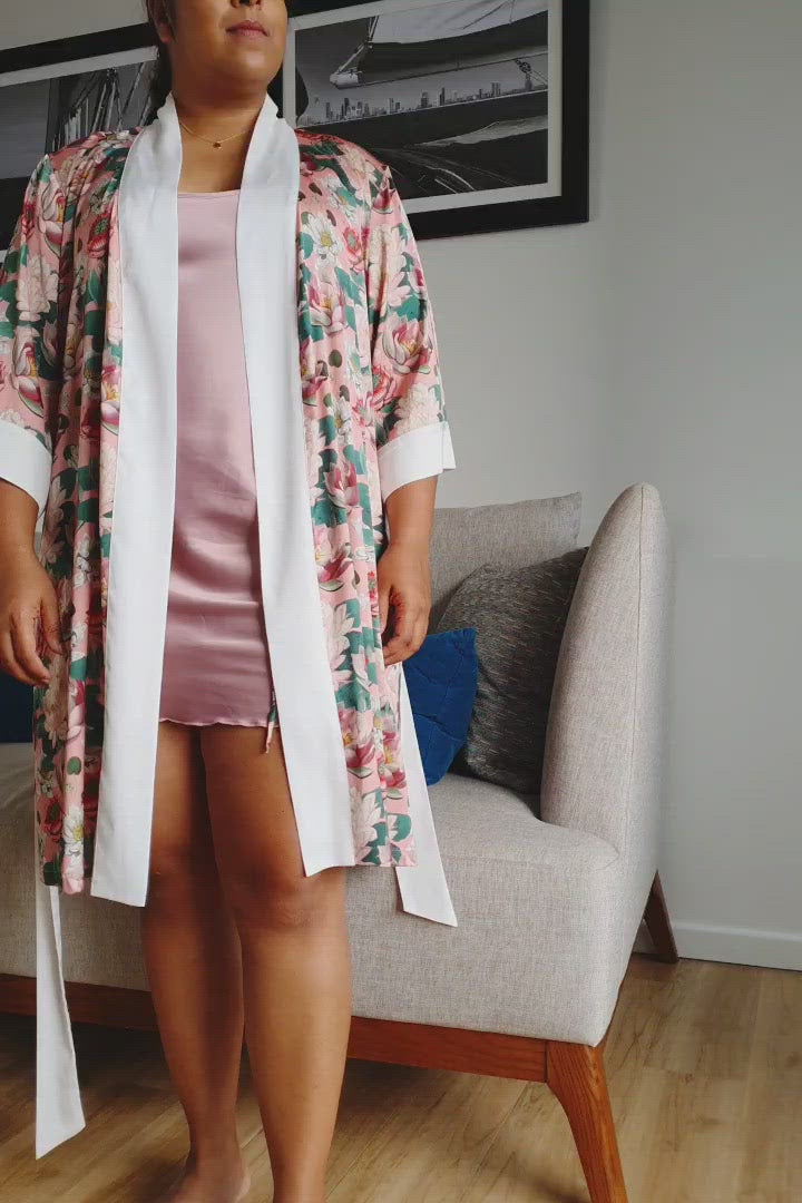 Robe styling video for astria short robe in pink floral print